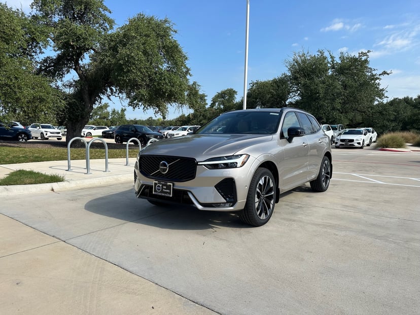 2026 Volvo XC60 - Image 1