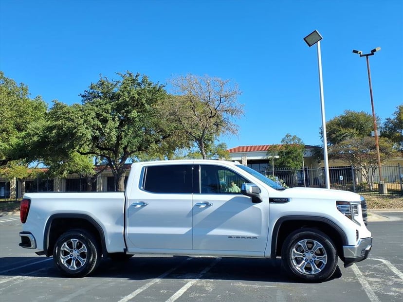 2025 GMC Sierra 1500 - Image 1