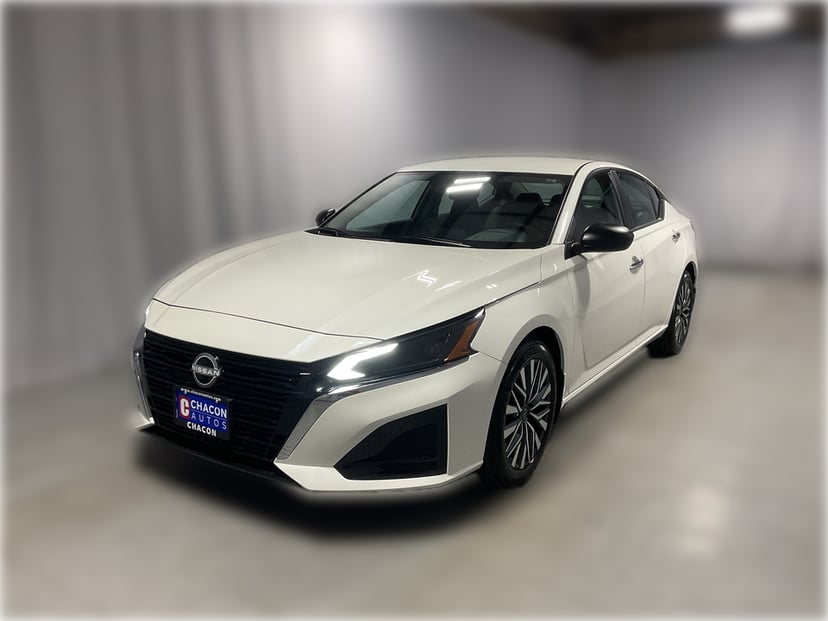 2025 Nissan Altima - Image 3