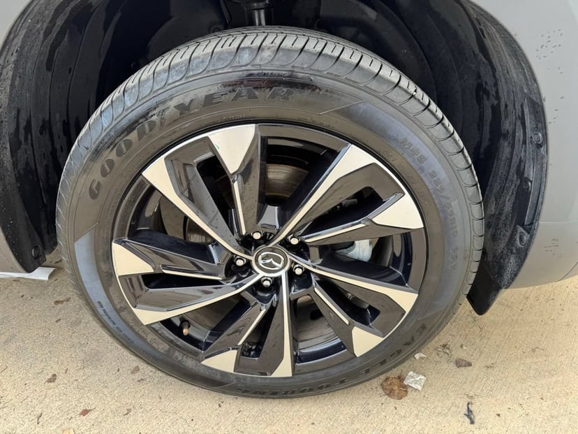 2025 Mazda CX-50 Hybrid - Image 3