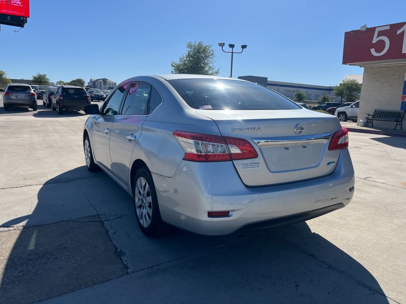 2014 Nissan Sentra - Image 3