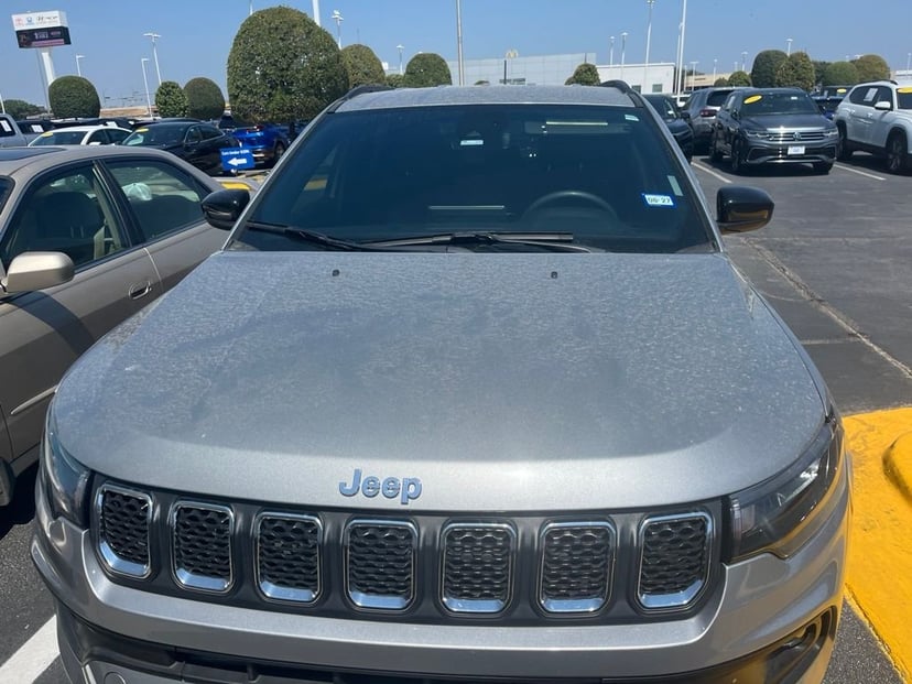 2023 Jeep Compass - Image 1