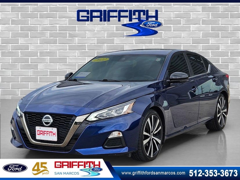 2022 Nissan Altima - Image 1
