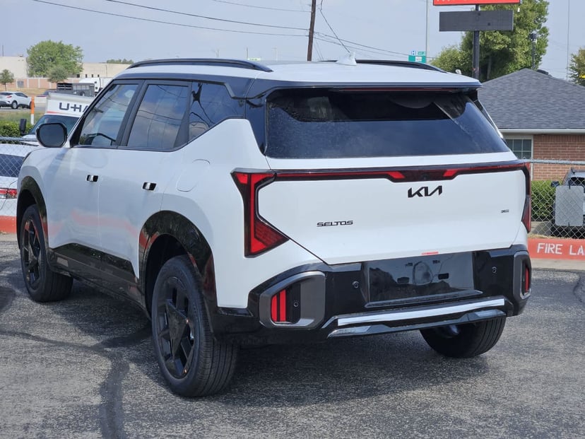 2027 Kia Seltos - Image 1
