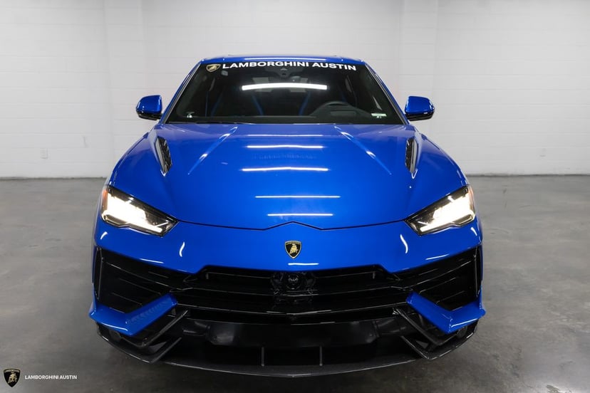 2024 Lamborghini URUS - Image 2