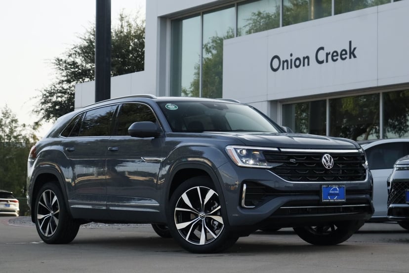 2026 Volkswagen Atlas Cross Sport - Image 1