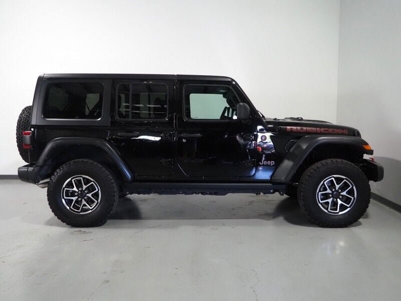 2025 Jeep Wrangler - Image 2