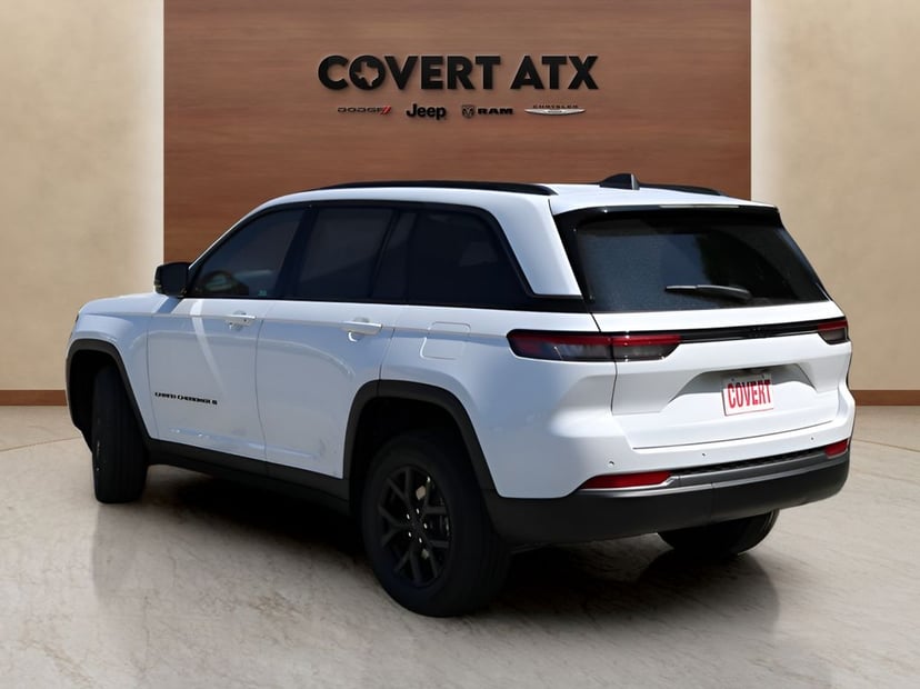 2026 Jeep Grand Cherokee Altitude - Image 3