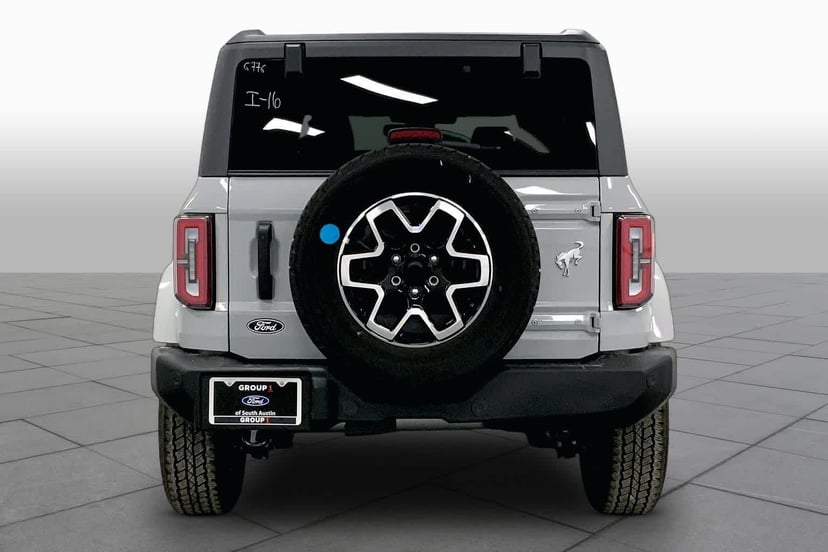 2026 Ford Bronco - Image 2