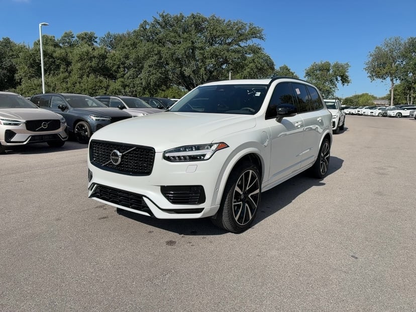 2023 Volvo XC90 - Image 1