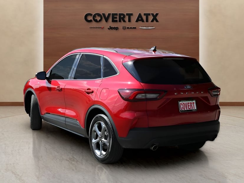 2025 Ford Escape - Image 3