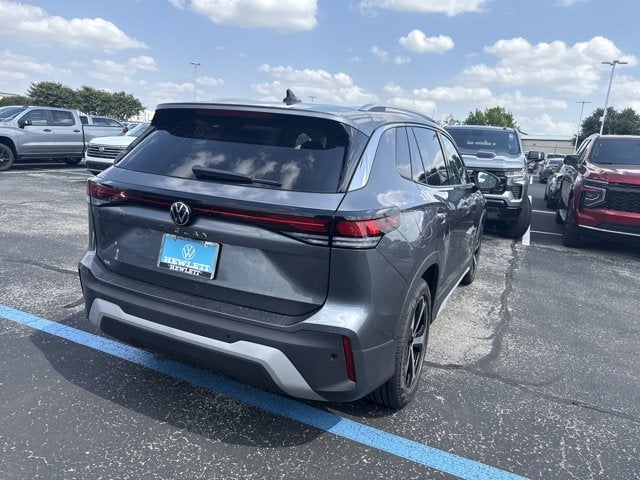 2026 Volkswagen Tiguan - Image 3