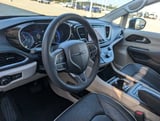 2023 Chrysler Pacifica - Preview 9