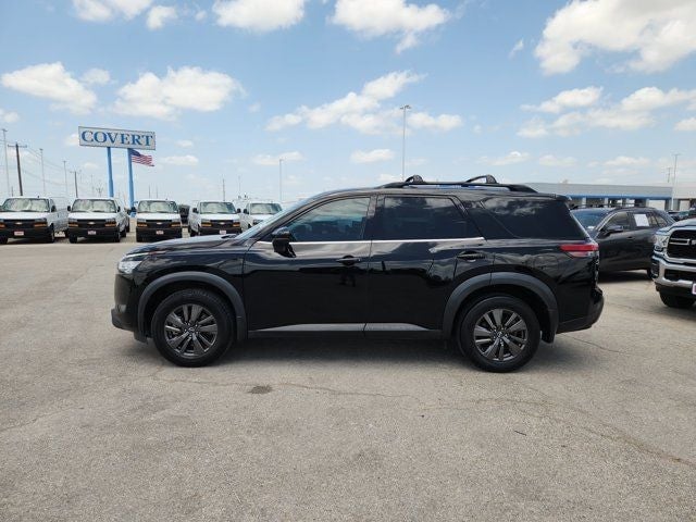 2022 Nissan Pathfinder - Image 3
