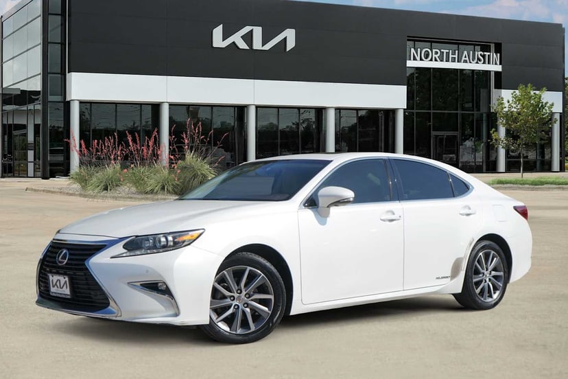 2016 Lexus ES - Image 1