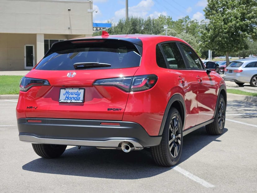 2027 Honda HR-V - Image 2