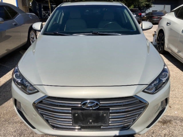 2018 Hyundai Elantra - Image 3