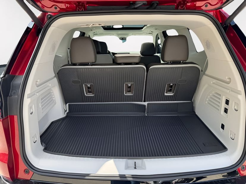 2026 GMC Acadia - Image 3