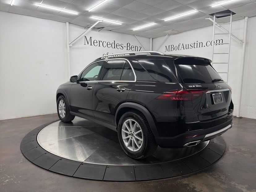 2026 Mercedes-Benz GLE - Image 3