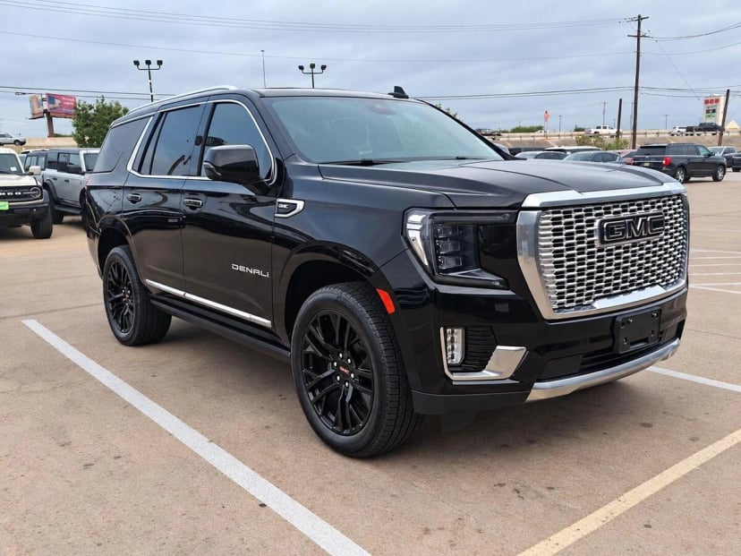 2024 GMC Yukon - Image 1