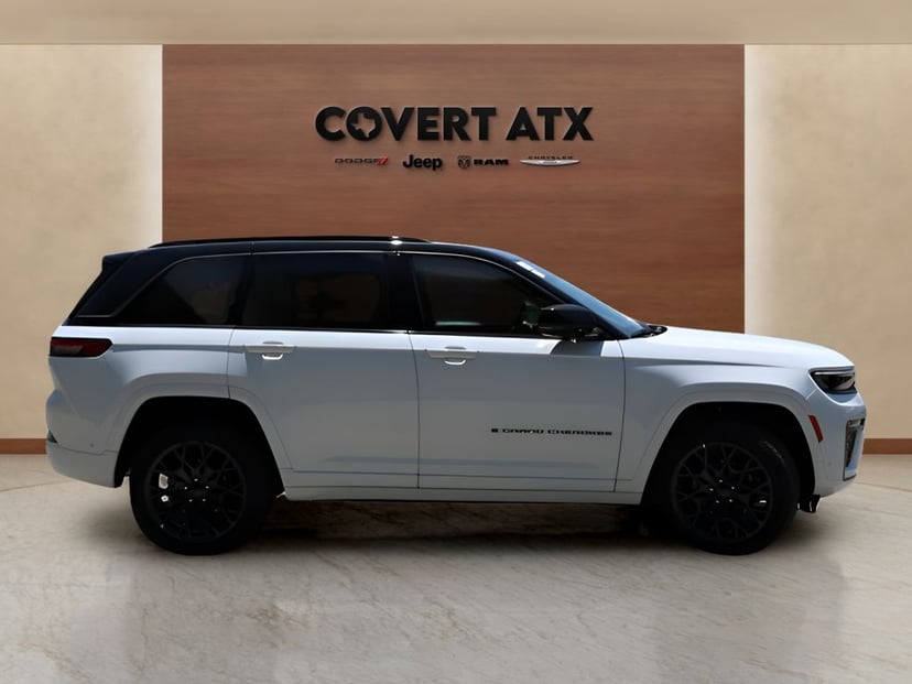 2026 Jeep Grand Cherokee - Image 2