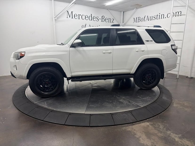 2017 Toyota 4runner - Image 2