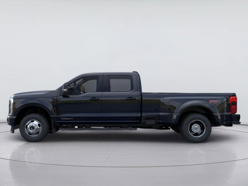 2026 Ford F-350 - Image 2