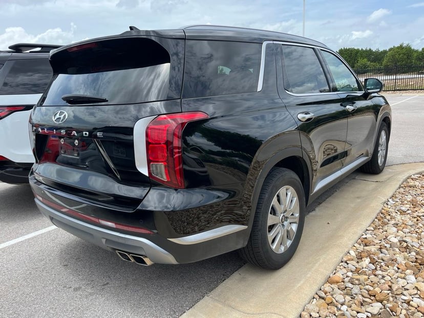 2025 Hyundai Palisade - Image 2