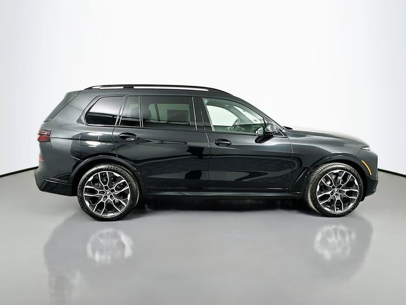 2026 BMW X7 - Image 2