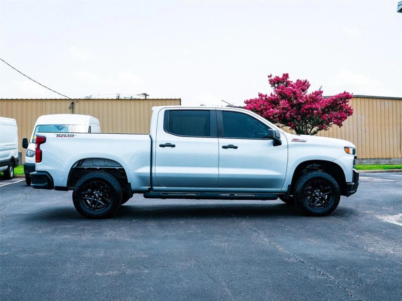 2019 Chevrolet Silverado - Image 3