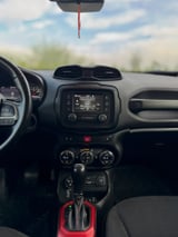2015 Jeep Renegade - Preview 12