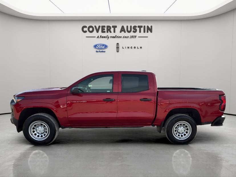 2025 Chevrolet Colorado - Image 2