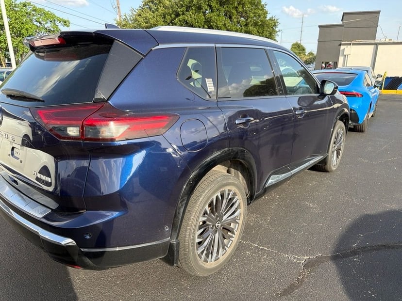 2024 Nissan Rogue - Image 3