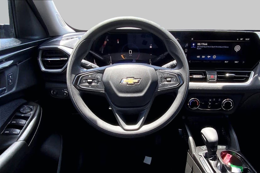 2024 Chevrolet Trailblazer - Image 3