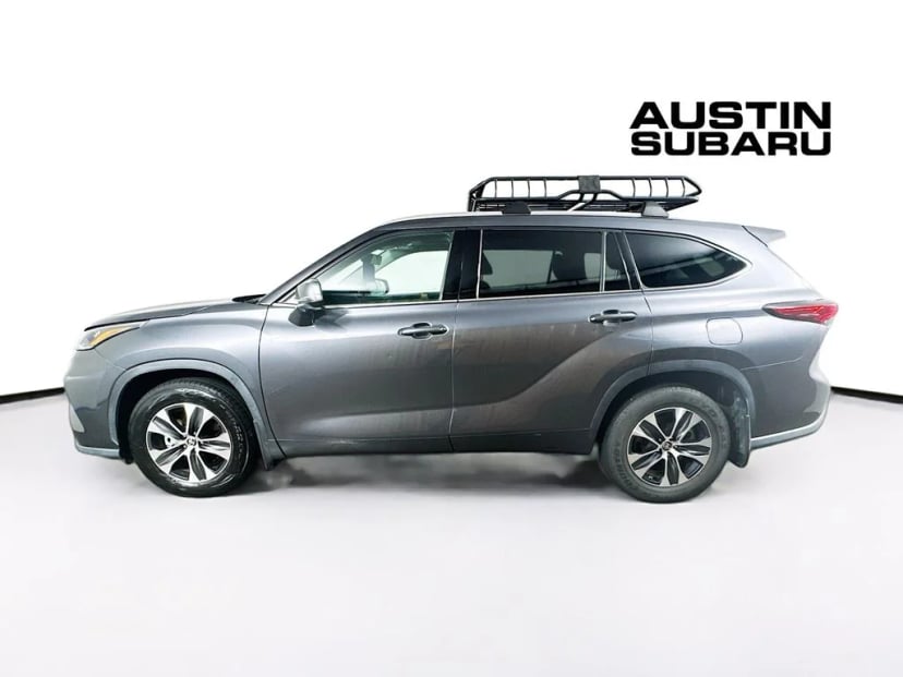 2020 Toyota Highlander - Image 2