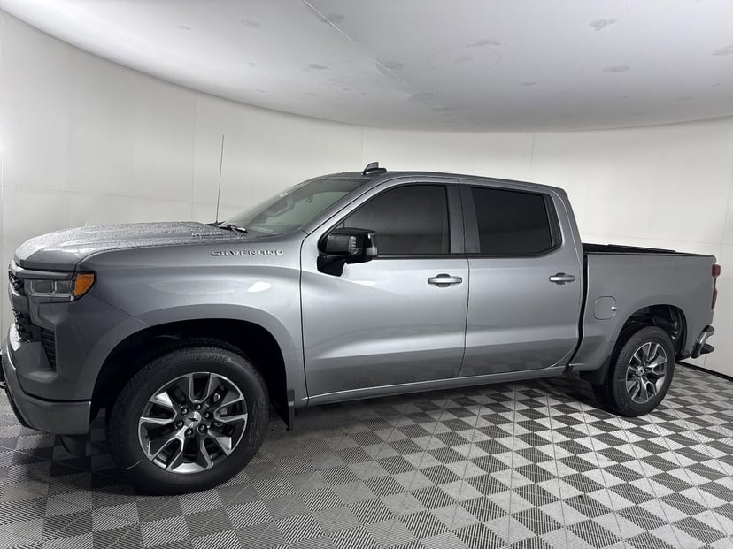 2026 Chevrolet Silverado 1500 - Image 1