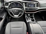 2016 Toyota Highlander - Preview 10