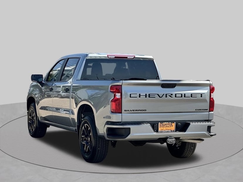 2026 Chevrolet Silverado 1500 - Image 3