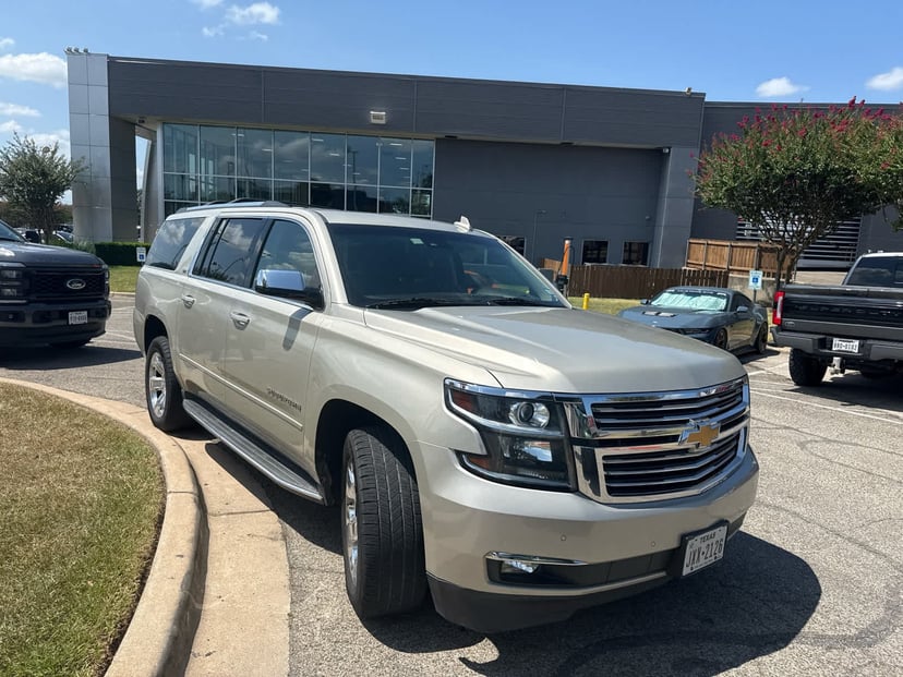 2016 Chevrolet Suburban - Image 2