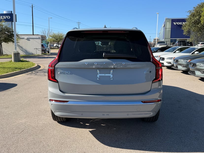 2026 Volvo XC90 - Image 3