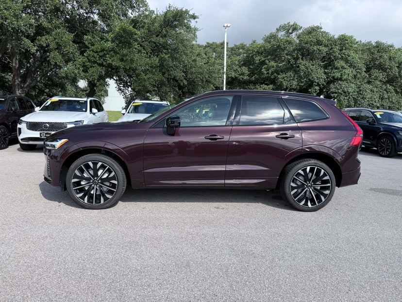 2026 Volvo XC60 - Image 2