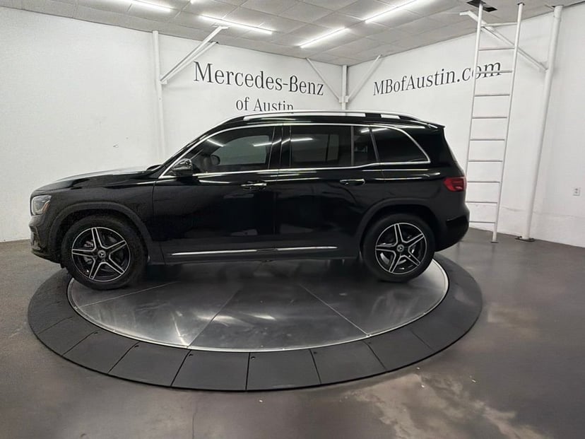 2026 Mercedes-Benz GLB - Image 1