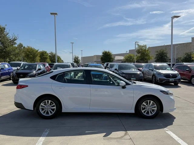 2025 Toyota Camry - Image 3