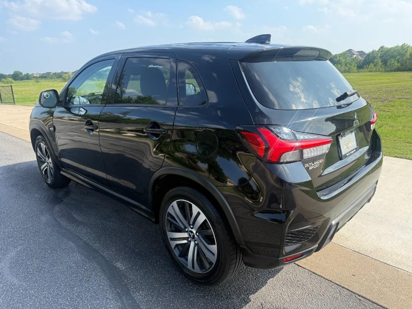 2021 Mitsubishi Outlander Sport - Image 3