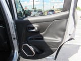 2015 Jeep Renegade - Preview 13