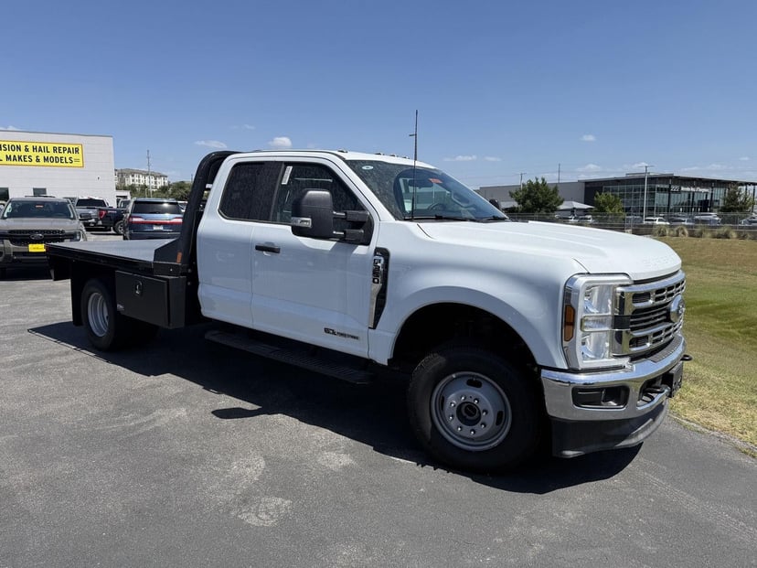 2026 Ford F-350 - Image 2