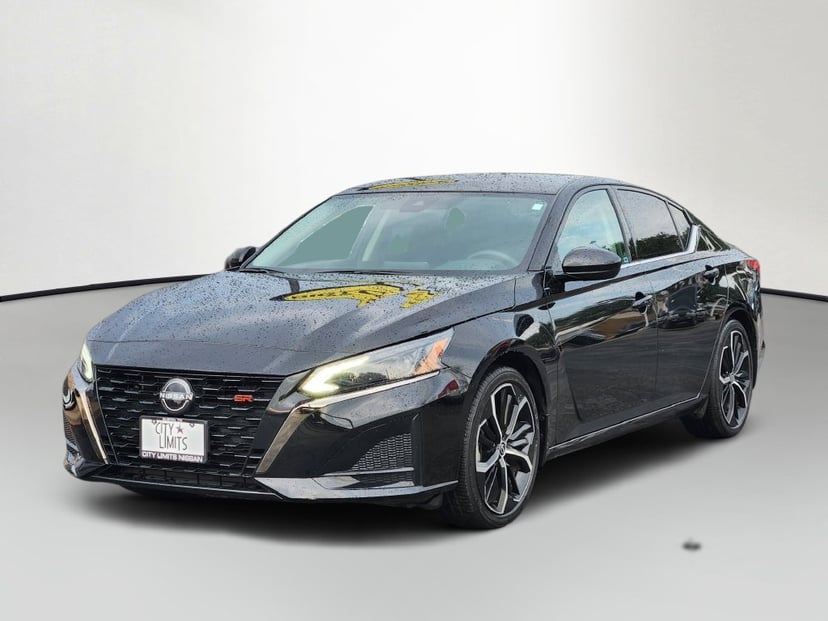 2023 Nissan Altima - Image 1