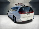 2023 Chrysler Pacifica - Preview 3