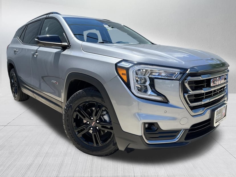 2023 GMC Terrain - Image 2