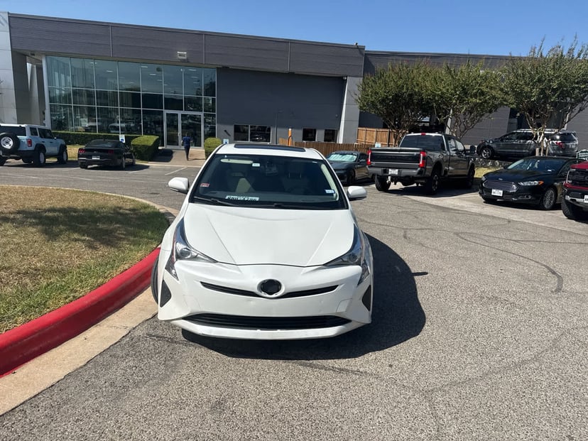 2016 Toyota Prius - Image 3